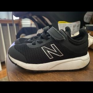 Toddler tennis shoes